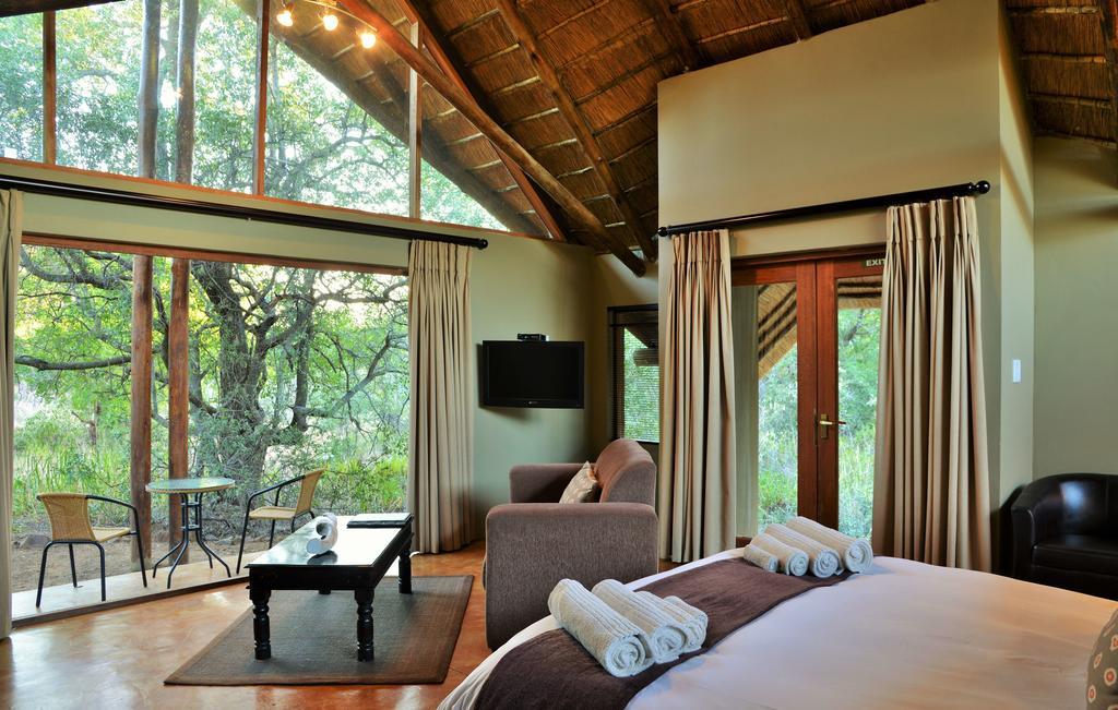 Black Rhino Game Lodge Pilanesberg Bagian luar foto